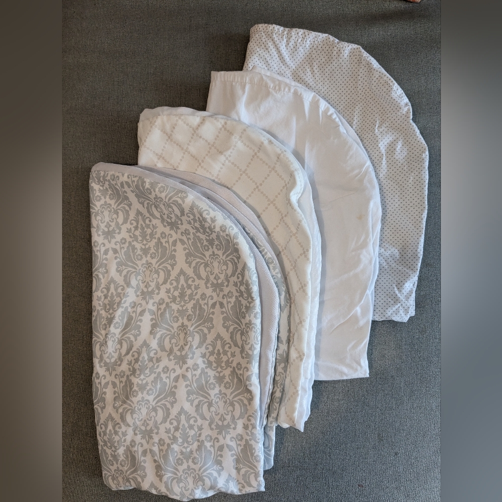 Four sheets for Halo Bassinest swivel sleeper